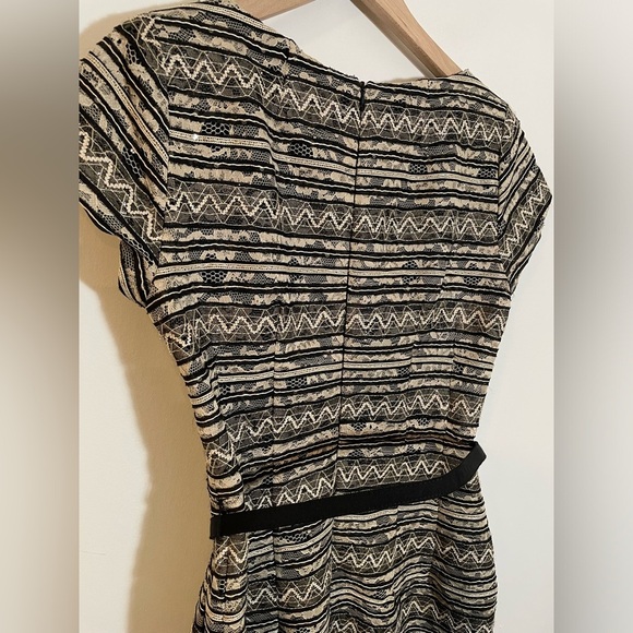 Nanette Lepore Belted Black Beige Lace Sheath Fitted Dress Size 6 Cocktail - Picture 9 of 12